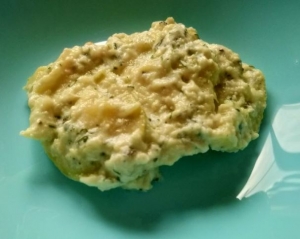 Кабачки в сметанном соусе с чесноком на сковороде 