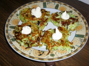 Кабачковые оладьи с творогом 