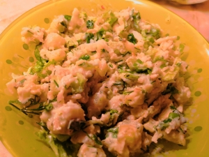 Картофельный салат с яблоком 