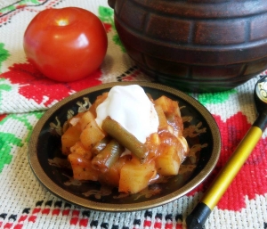 Картошка с сыром и стручковой фасолью в горшочках 