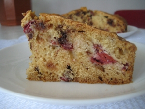 Кекс с вишней и шоколадом на кефире 