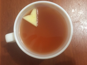 Клубнично-яблочный компот с мятой для детей от 1 года 