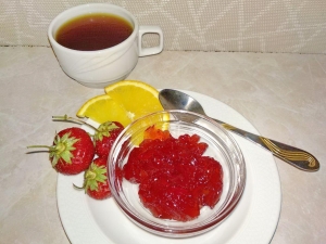 Клубничное варенье с апельсином и агар-агаром 