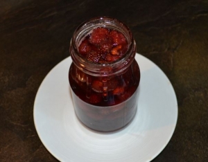 Клубничный джем с пектином и мятой 