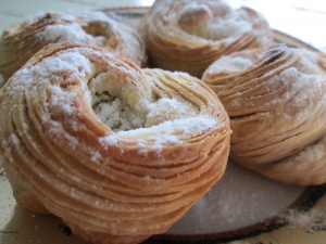 Краффины из домашнего слоеного теста 