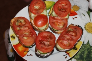 Вкусные бутерброды с маслом на скорую руку 