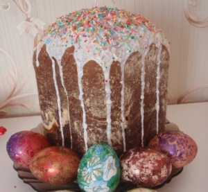 Пасхальный кулич с изюмом в хлебопечке 