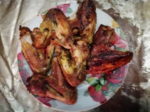 Куриные крылышки в соево-медовом соусе в духовке 