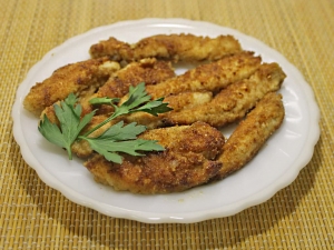 Куриные стрипсы в панировке на сковороде 