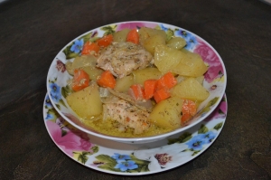 Курица с овощами и майонезом в духовке 