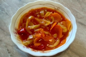 Лечо с кетчупом и помидорами на зиму 