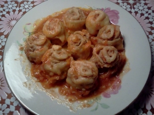 Ленивые пельмени "Розочки" в овощном соусе 