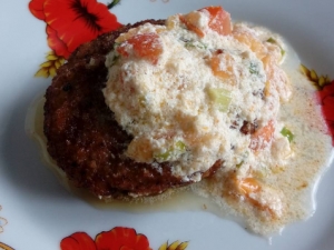 Ленивые голубцы в томатно-сметанном соусе на сковороде 