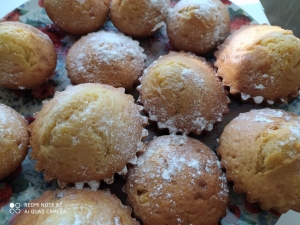 Лимонные кексы на кефире с изюмом 