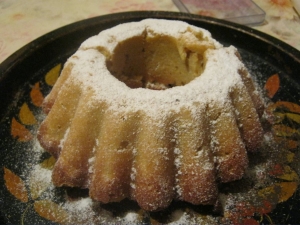 Манник с яблоками и апельсином на кефире без муки 