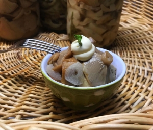 Маринованные волнушки горячим способом 