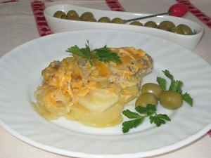 Мясо по-французски с картошкой и сыром без грибов 