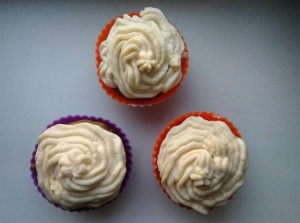 Морковные капкейки с творожным кремом 