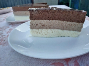 Муссовый торт "Три шоколада" без выпечки 