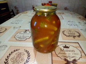 Огурцы консервированные с томатной пастой и аспирином 