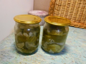 Огурцы резаные с маслом на зиму 
