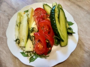 Овощи маринованные в пакете 