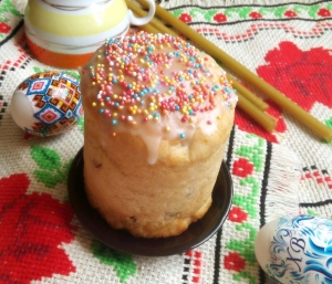 Пасхальные куличи с изюмом на сухих дрожжах в духовке 