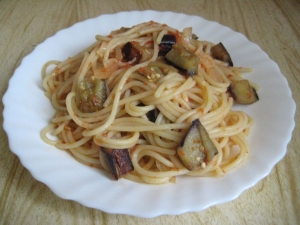 Паста с баклажанами и помидорами по-итальянски 