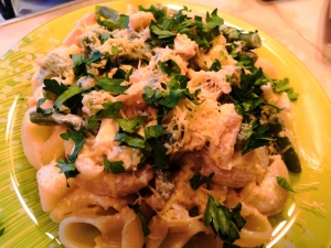 Паста с кальмарами в сметанном соусе со спаржевой фасолью 