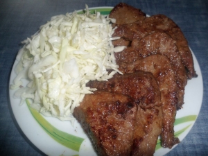 Печень свиная жареная в панировке: вкусный и простой рецепт 