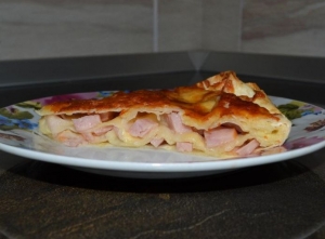 Пирог из лаваша с ветчиной и сыром в духовке 