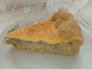 Пирог с мясом на сыворотке без дрожжей 