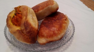 Пирожки с морковью в духовке или на сковороде (постные) 