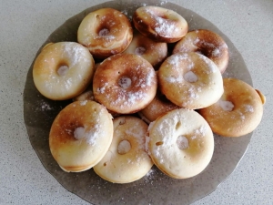 Пончики на молоке без дрожжей в мультипекаре 