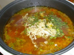 Постный борщ с фасолью в мультиварке Поларис 