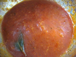 Простой томатный соус для пиццы 