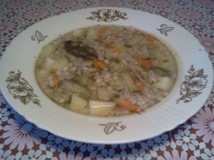 Рассольник с перловкой и курицей 