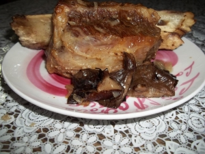 Ребрышки с грибами 