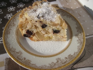 Рисовая запеканка с яблоками и изюмом в духовке 