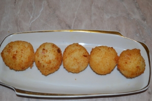 Аранчини с ветчиной и сыром 