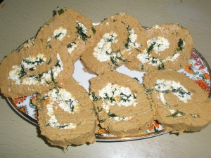 Рулет из печени со сливочным маслом 