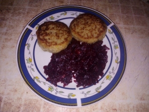 Рыбные котлеты из хека с сухарями 