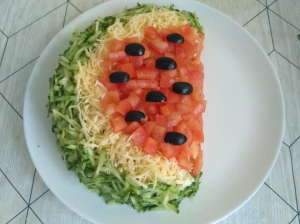 Салат "Арбузная долька" с курицей 