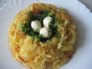 Салат "Гнездо глухаря" 