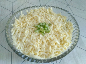 Салат "Швейцарский" с жареными грибами и свежими огурцами 