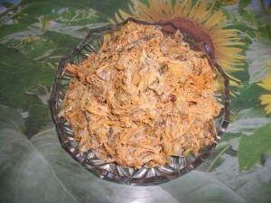 Салат с печенью свиной и морковью 