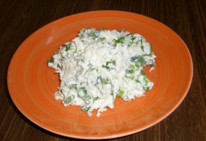 Салат из редьки с творогом 