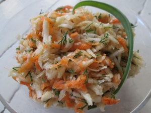 Салат из сельдерея и моркови для похудения 