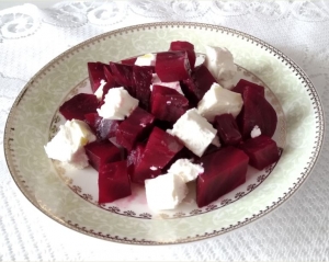 Салат из свеклы с фетой 