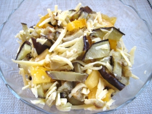 Салат с баклажанами и сыром без майонеза 